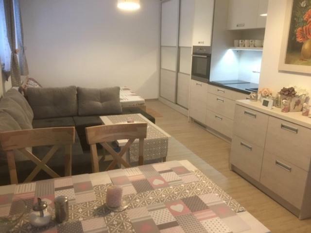 Apartman Filipovice S Letni Terasou Eksteriør bilde